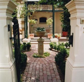 Glenelg South Bed & Breakfast | Water Bay Villa Bed & Breakfast