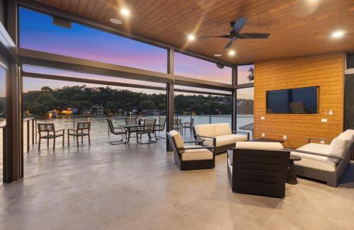 Rivercrest Villa | Water Front Luxury - Pool - Hottub - Boat Dock