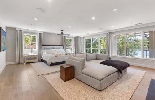 Rivercrest Villa | Water Front Luxury - Pool - Hottub - Boat Dock