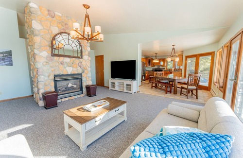 Gulliver House | Water's Edge on Michibay: Barefoot & Beachfront – The Ultimate Summer Stay!