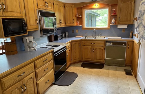 Portlandville House | Water's Edge, Waterfront, great fishing, swimming, game room, near tournaments
