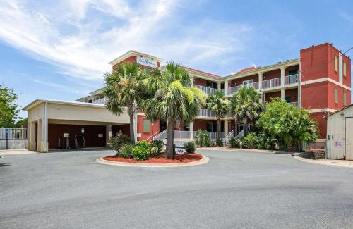 Historic Downtown Apalachicola Hotel | Water Street Hotel & Marina, an Ascend Collection Hotel