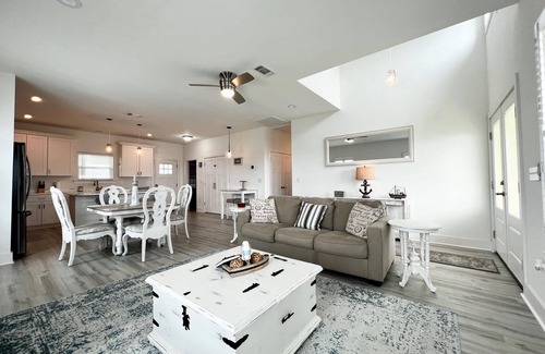 Gulfport Cottage | Water View/1/2 block from the beach Beautiful Cottage