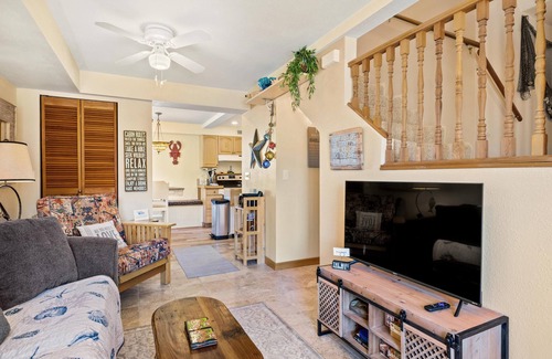 Blaine House | Water view, walking distance to beach, BBQ, decks, laundry BBH 4836