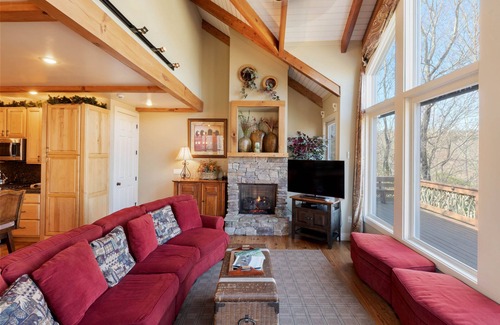 Lake Toxaway House | Waterfall View! Large Deck, Hot Tub, Outdoor Fire Pit!