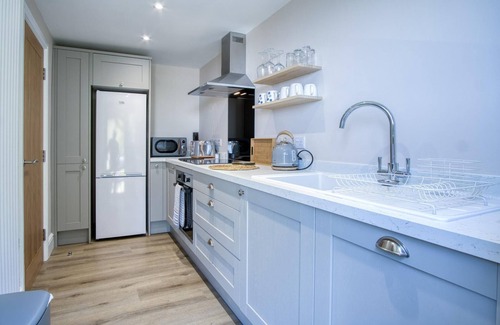 Wiseman's Bridge Apartment | Waterfront 2 - 2 Bedroom Apartment - Wisemans Bridge