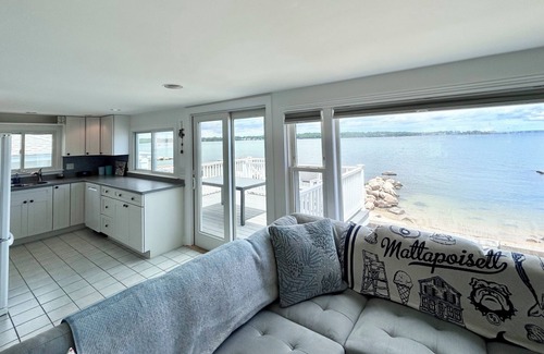 Mattapoisett House | Waterfront 2 Bedroom, 2 Bath - private beach - Aucoot Cove neighborhood - Mattapoisett