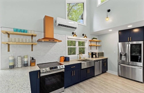 Long Pond House | Waterfront | 5BR | Luxury Finish