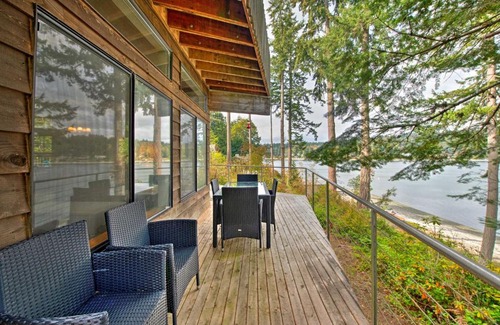Rollingbay House | Waterfront Bainbridge Island Home Stunning Views!