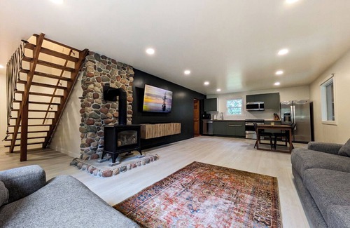 Saginaw House | Waterfront Barndominium on Private Lake North of Duluth