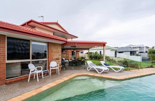 Mermaid Waters Bed & Breakfast | Waterfront BNB