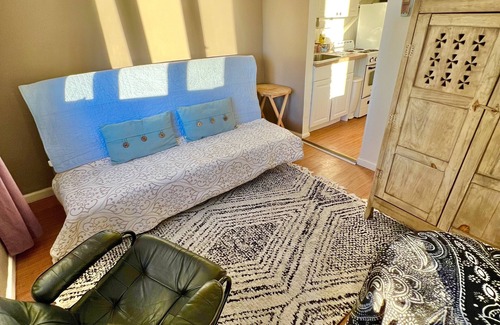 Northport Cottage | Waterfront Breathtaking Cozy Beach Cottage Sunsets Inspiring Peaceful 1 hr NYC