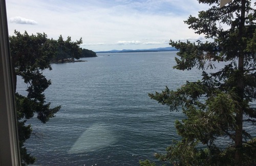 Pender Island Cabin | Waterfront Cabin at Currents, Otterbay, North Pender Island