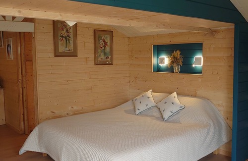Sornay Bed & Breakfast | Waterfront Chalet, Chambre & Table d'Hôtes