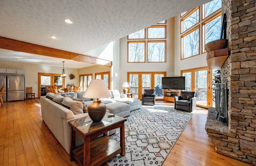 McHenry House | Waterfront Chateau: Lakefront, Dogs Welcome, Private Dock, Hot Tub!