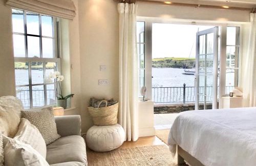 Kinsale House | Waterfront Chic Studio