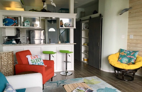 Corpus Christi Condo | WATERFRONT Condo with FISHING PIERS. LONG TERM welcome-special rates available
