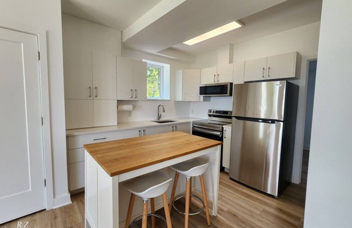 Drummond-North Elmsley Cottage | Waterfront Cottage, Adults' Retreat, Private. To Do: Fish Hike Kayak Canoe WiFi