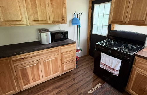 Mozier Cottage | Waterfront cottage in Calhoun County, IL