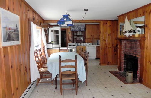 Buzzards Bay House | Waterfront Cottage On Buttermilk Bay At Indian Mound Beach