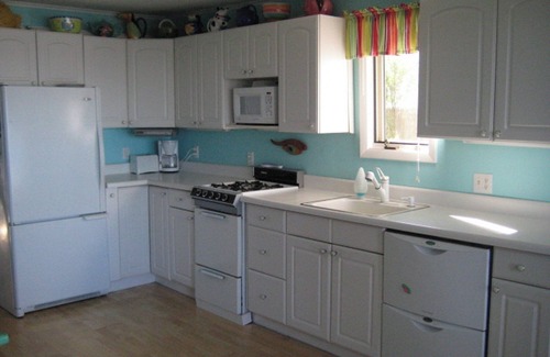 Angola on the Lake Cottage | Waterfront cottage on the shores of Lake Erie. Beautiful lake front views!
