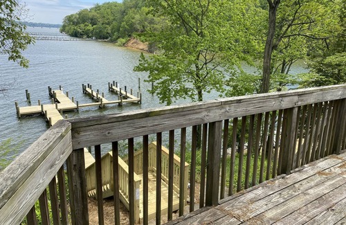 Epping Forest Cottage | WATERFRONT COTTAGE ON SEVERN - STUNNING VIEWS - MINUTES FROM DOWNTOWN ANNAPOLIS
