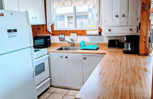 Bellaire Cabin | Waterfront Cottage on Lake Bellaire
