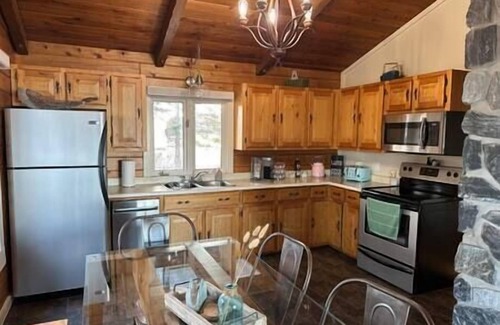Saint-Joseph-de-Kent House | Waterfront - Cozy Baie Chalet