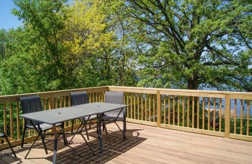 Maple Grove House | Waterfront Eagle Lake Home with Yard and Deck