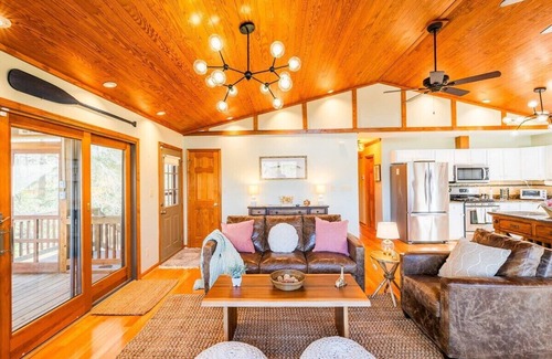 Lancaster House | Waterfront Getaway + Game Room, Kayaks, Firepit