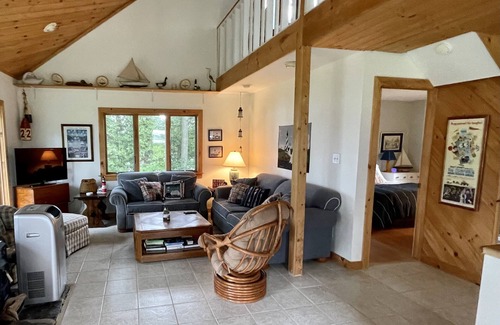 Moriah Center House | Waterfront Guest House