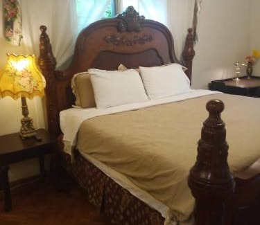 Adjala-Tosorontio Villa | Waterfront Hideaway Private Suite-King bed room