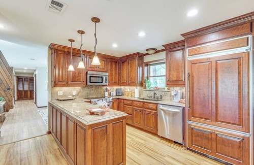 Arkadelphia House | Waterfront Home w/Playground Near DeGray & Caddo!