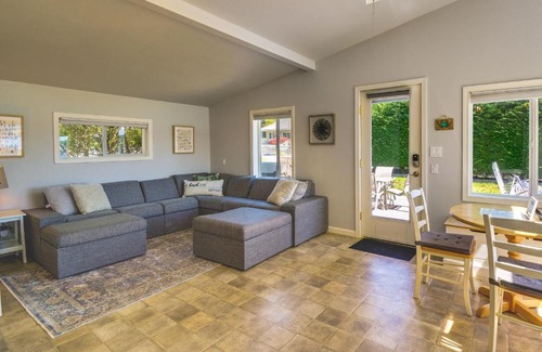 Belfair House | Waterfront Hood Canal Cottage Steps to the Beach!