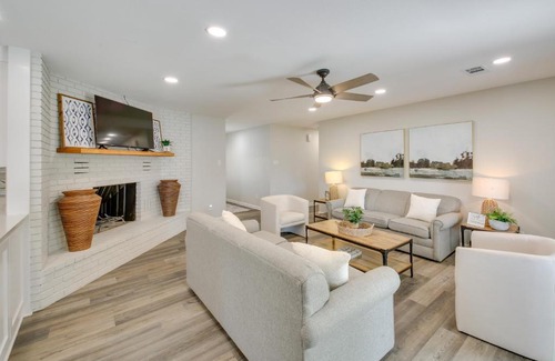 Hot Springs House | Waterfront Hot Springs Home with Dock and Porch!