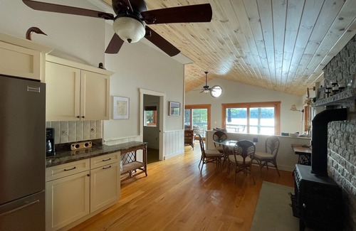 Fitzwilliam House | Waterfront House on Private Lake - Tranquil Location and Amazing Sunsets