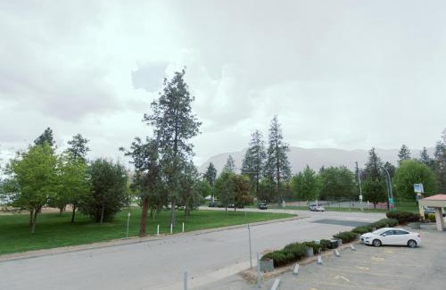 Okanagan-Similkameen Hotel | Waterfront Inn