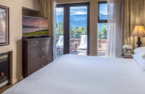 Kelowna Central Business District Resort | Waterfront Kelowna Condo
