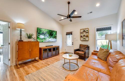 Hickory House | Waterfront Lake Hickory Retreat with Private Dock!