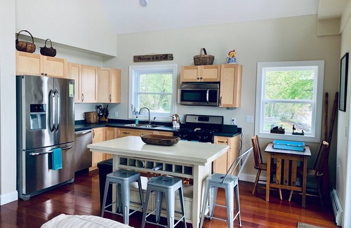 Swanton House | Waterfront Lake House - built in 2017 on shoreline & dog friendly