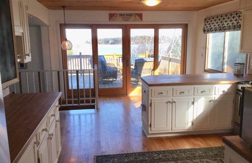 Lake Ripley House | Waterfront Lake Ripley getaway. Kayak, paddleboard and fish from private pier!