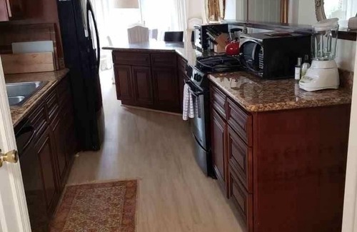 Clear Lake House | Waterfront Luxury- 3 Plus Bedrooms