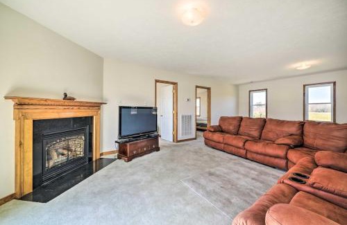 Mount Holly House | Waterfront Montross Home with Private Boat Slip!