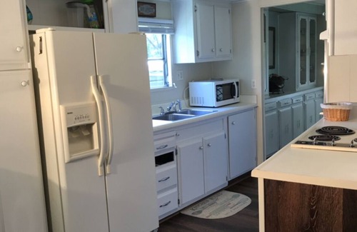 Satsuma House | Waterfront,new dock;relax& fun:sleeps six,two full baths. Allow one sm - med dog