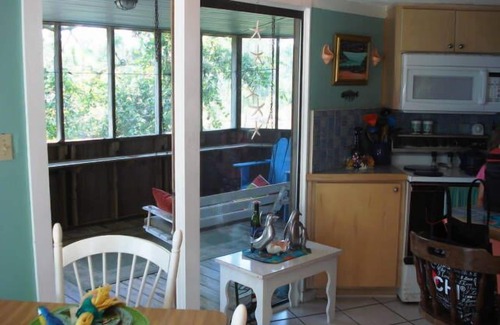 Alligator Point House | Waterfront on the Bay, Private White Sand Beach, Awesome Views