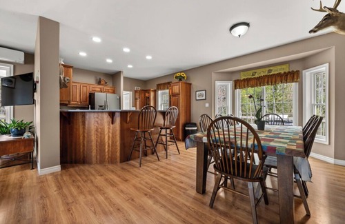 Franklin House | Waterfront Retreat 3BR/2BA Located between Acadia & Schoodic on Taunton Bay
