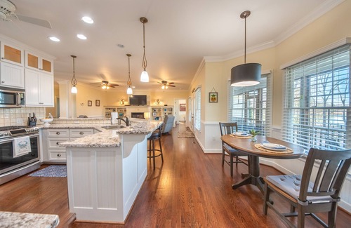 Urbanna House | Waterfront retreat w/pool, dock & fire pit in Urbanna. BRING YOUR BOAT!