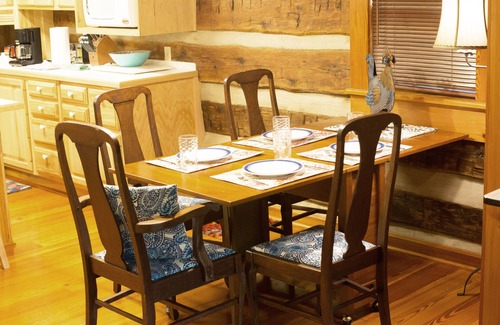 High Point Cabin | Waterfront rustic Cabin close to Bridgewater in the best cove on the lake!
