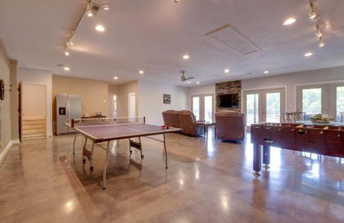 Goodview House | Waterfront Smith Mountain Lake Home with Boat Dock!