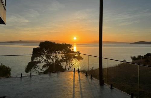 Primrose Sands House | Waterfront 'Tupelo' with Sauna on Primrose Point
